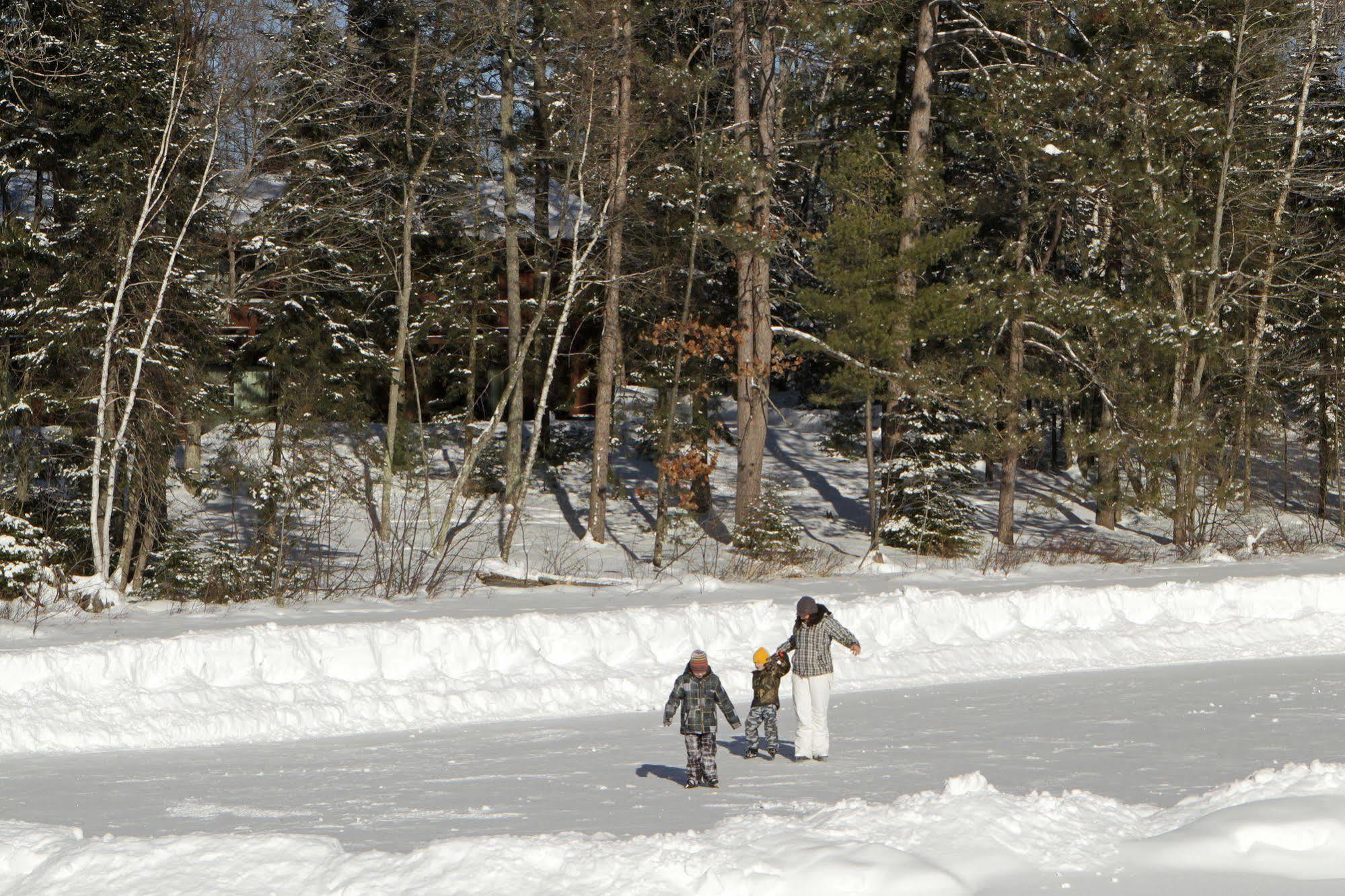Lake Forest Resort Eagle River Exterior photo